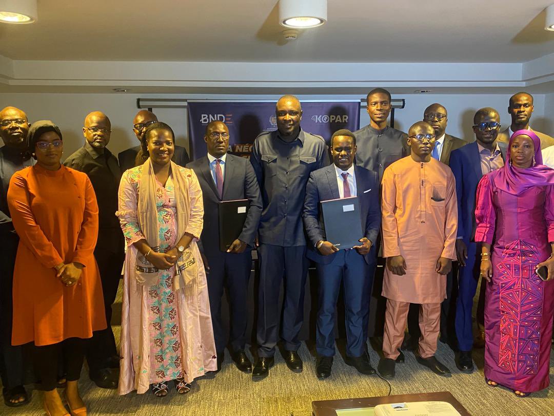 IbraFallAbsa1's tweet photo. La Banque nationale pour le développement économique (BNDE) et la fintech Kopar Express ont signé ce 24 octobre 2024, la convention pour la création de la néo-banque sénégalaise dédiée à la diaspora. L'objectif de sa création est permettre aux Sénégalais de l'extérieur

1/9⬇️ https://t.co/48VOWmxdva