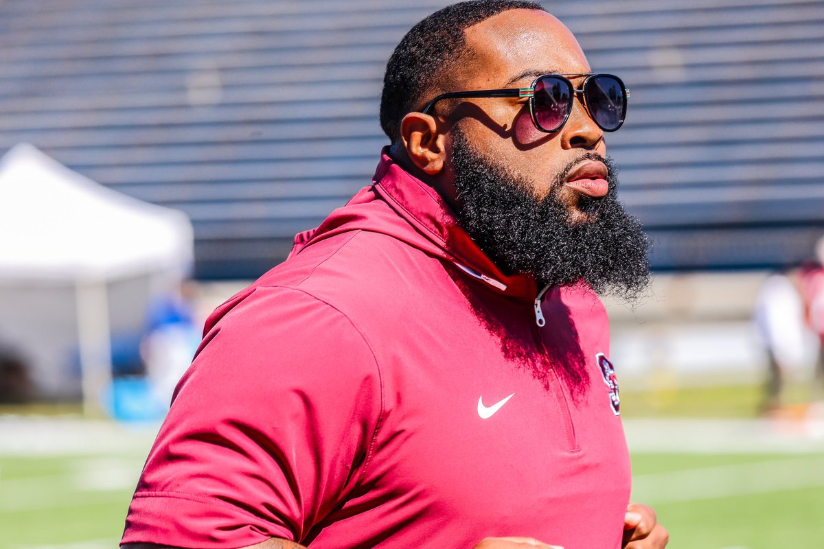 They don’t gotta like you, just make sure they RESPECT YOU! 

Gameday in the Burg homecoming edition! ESPN+ 3:30PM

#DawgPound
#DIGDEEP
#PayTheFEE