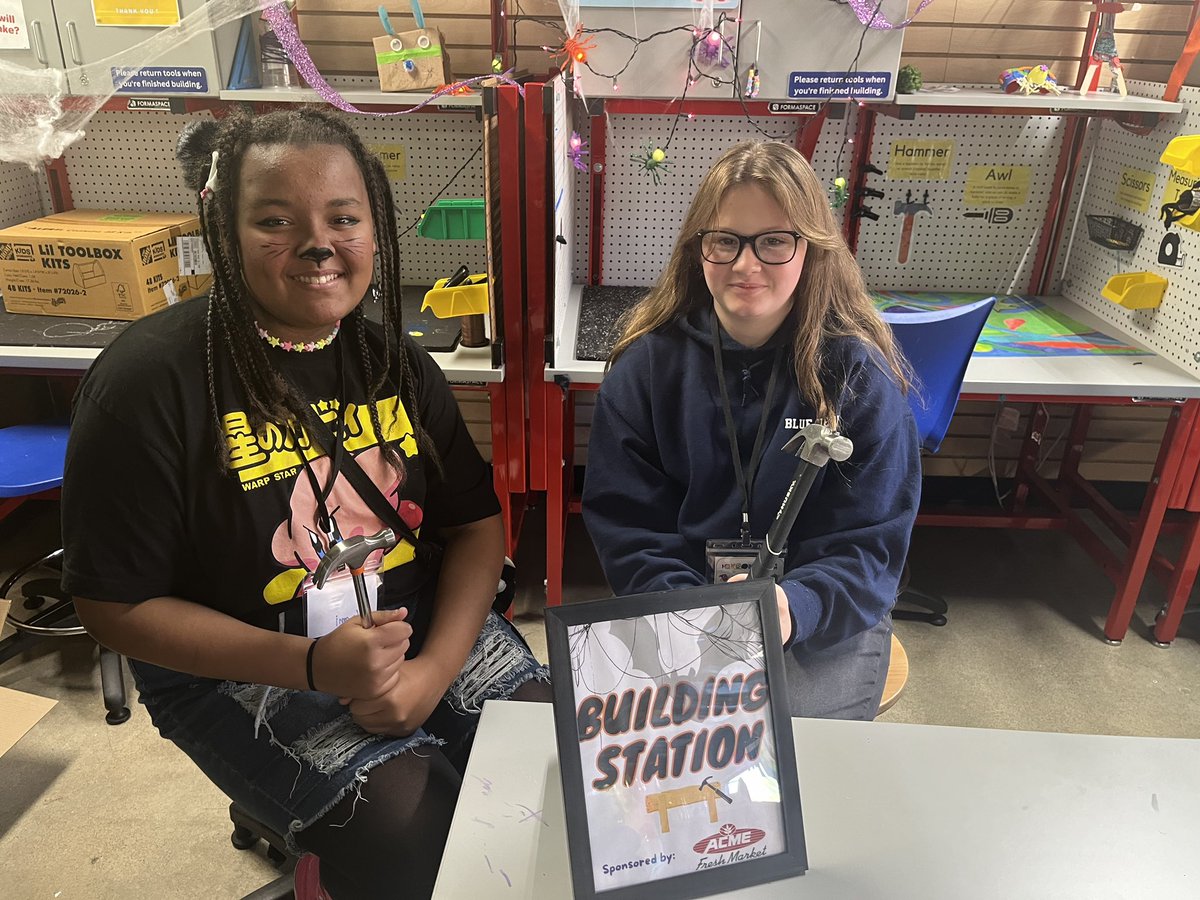 TMSBuilders306's tweet photo. I’m so proud of Naomi  Avery for giving up their time on a Saturday to help children make toys at the @akronmuseum https://t.co/qP2upvLMbG