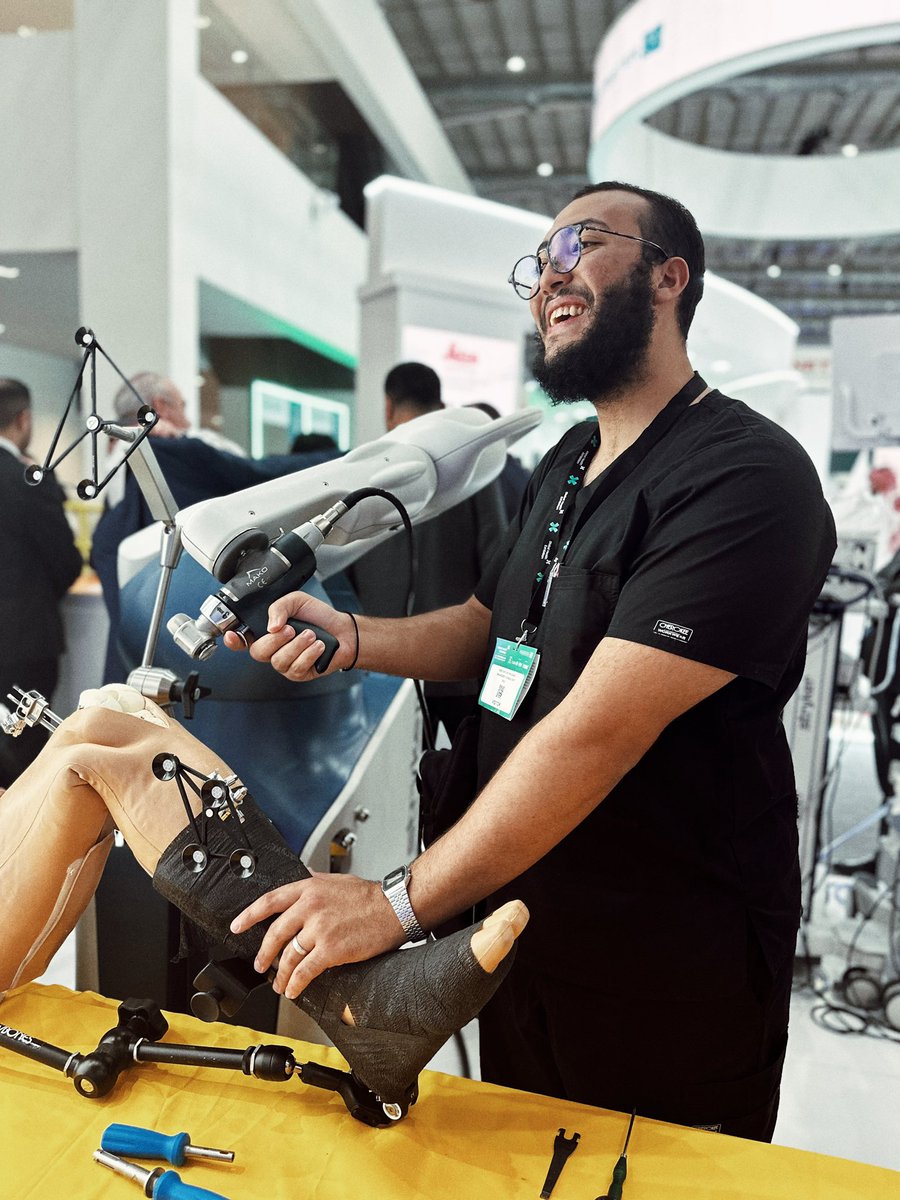 Wrapped up an incredible few days at #GHE24 where I had the chance to witness a rare glimpse into the future of healthcare and <a href="/FerasKhaliel/">Feras Khaliel فراس خليل</a> inspiring talk on the build-up towards the first fully robotic heart transplant. Ofc nothing beat playing around with the MAKO (ROSA too🤫)