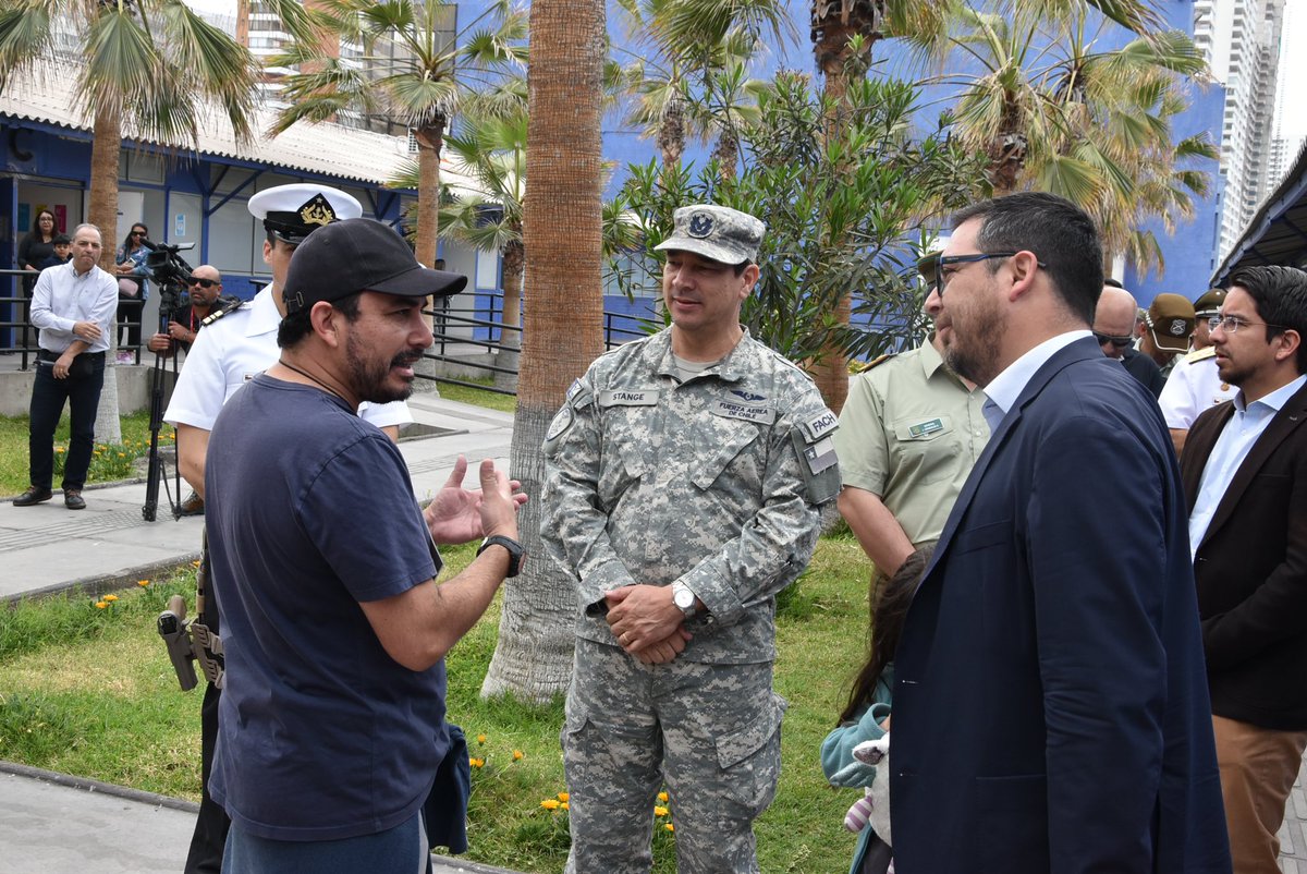 En local de votación de la Unap, delegado presidencial Daniel Quinteros informa que el 100% de las mesas están constituidas y que el proceso se desarrolla con absoluta normalidad. #Iquique #AltoHospicio #Tarapaca #Tamarugal