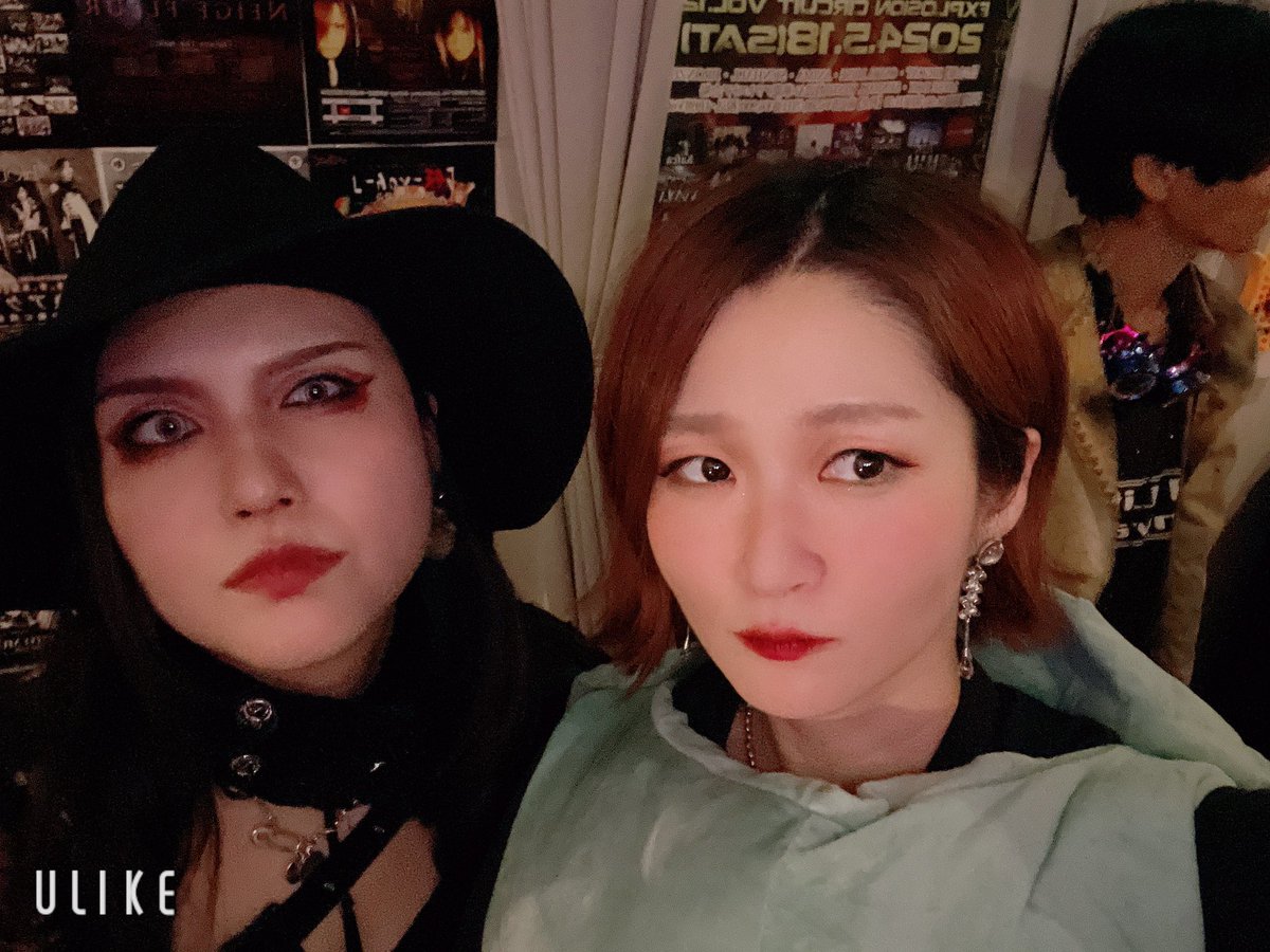pantypartypanty's tweet photo. 本日は十三CLOCK HANDSにて蟹江&Chizucoのアコースティックライブでした🦀🐢
関わってくださった皆様ありがとうございました!!
強強魔女の蟹さんと亀w
たくさん刺激をもらった夜でした💪🏻
#sheglapes
#clockhands https://t.co/R0ais8irhC