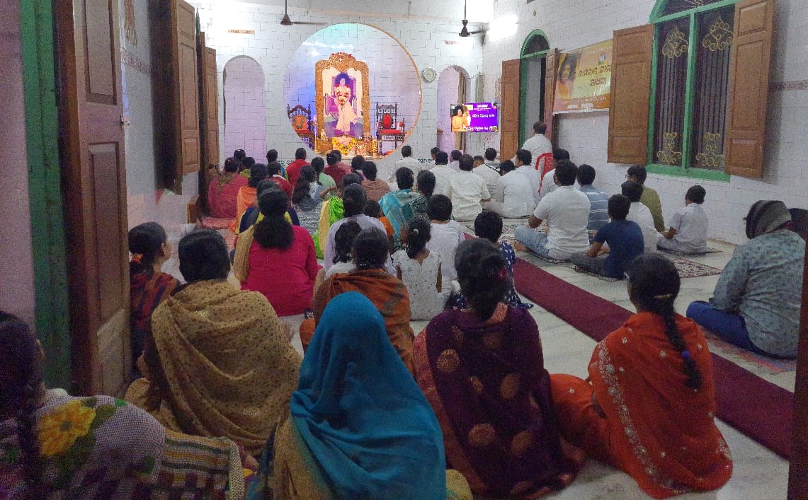 sathyasaiodisha's tweet photo. Loving Sairam..
With the blessings of Sri Sathya Sai Baba, on the occasion of Avatar Declaration Day, the Belaguntha Samithi of Ganjam-2 Sai District conducted a 99-minute Bhajan and Satsang on 20th October 2024.
#Avatardeclarationday
#99Bhajan
#Ganjam2
-Media Team https://t.co/kjrzwiBLQc