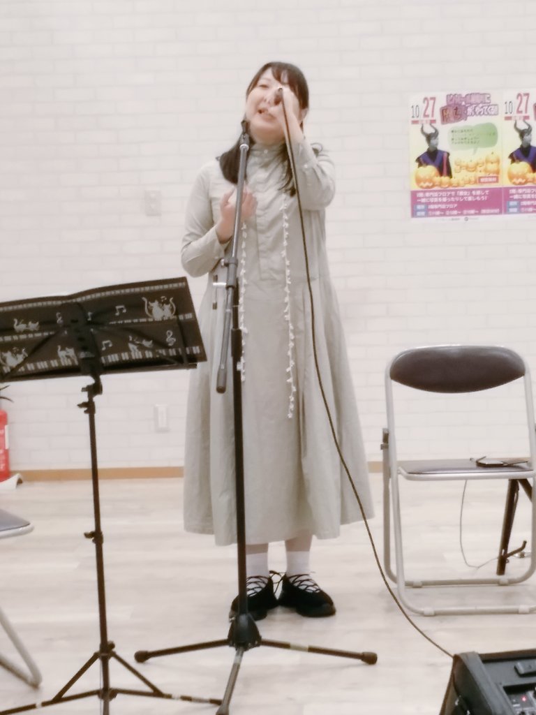 Nakachantowa1's tweet photo. 10/25(土)榎ありさ企画“キラキライブ”＠ビバホーム蕨錦町店(その①)
Schellen(シェレン)としては初登場！トラブルあったけど､アリーナからならあのぐらいの音量で丁度良き！
#キラキライブ #Schellen #シェレン
#榎ありさ企画 https://t.co/Q2F1AEW950