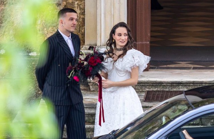 THE WEDDING GUYS OHMYGOD OHMYGOD GODHF. OB MY FUCKING GODDDDD