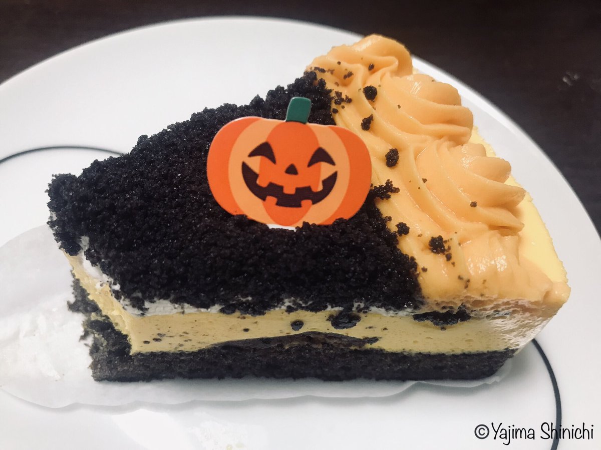 yajirakuen's tweet image. @自宅

今日の朝食(写真左)と昼食(同右)。

#HalloweenCake
#拉麺三昧