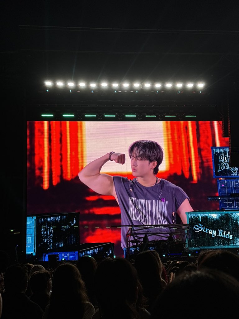 fallforseungmin's tweet image. Mukul orang enak ini