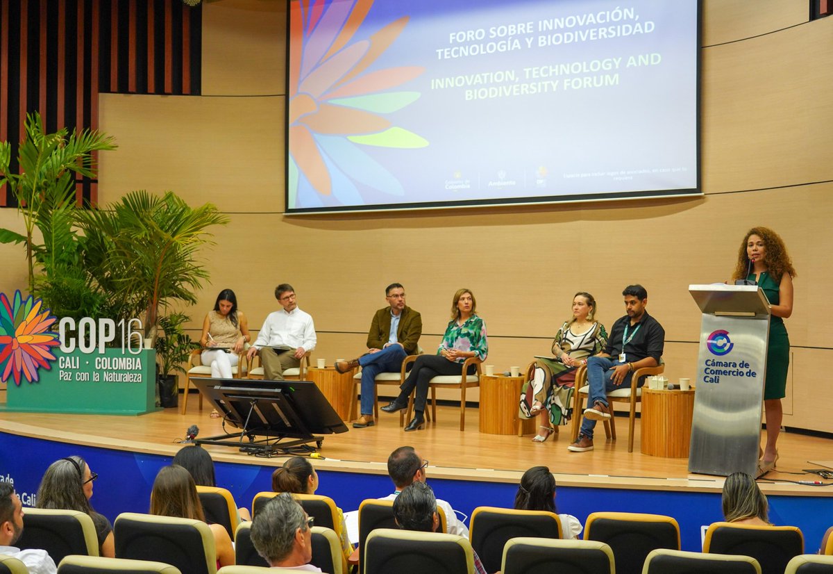 #AEstaHora la ministra <a href="/YeseniaOlayaR/">Yesenia Olaya Requene</a> da apertura al lanzamiento del Portafolio BIO Digital, una plataforma con 100 bioproductos nacionales que promueven el talento nacional y el valor de la biodiversidad para consolidar una sociedad del conocimiento con #JusticiaEconómica.