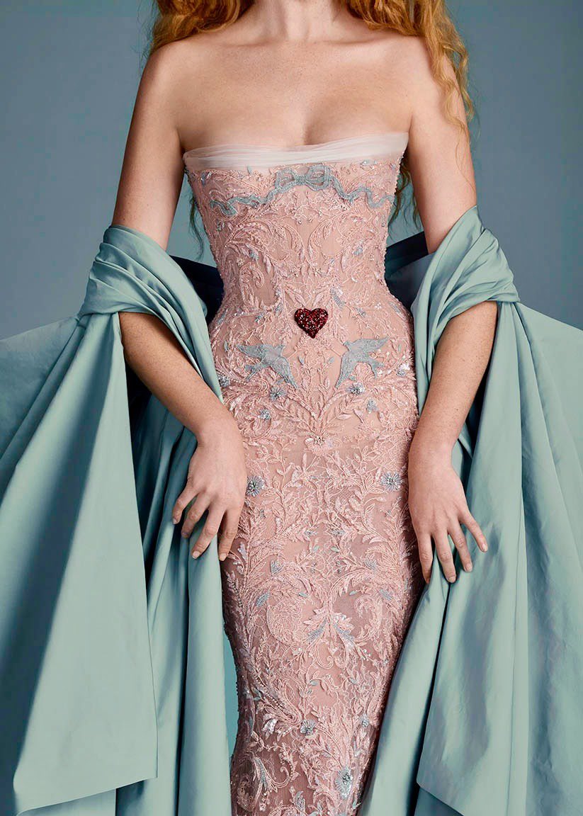 FashionweekNYC's tweet photo. Exquisite Details from Paolo Sebastian 'A Lover's Kiss' Couture Fall 2024 Collection https://t.co/7uTL2v1pa2