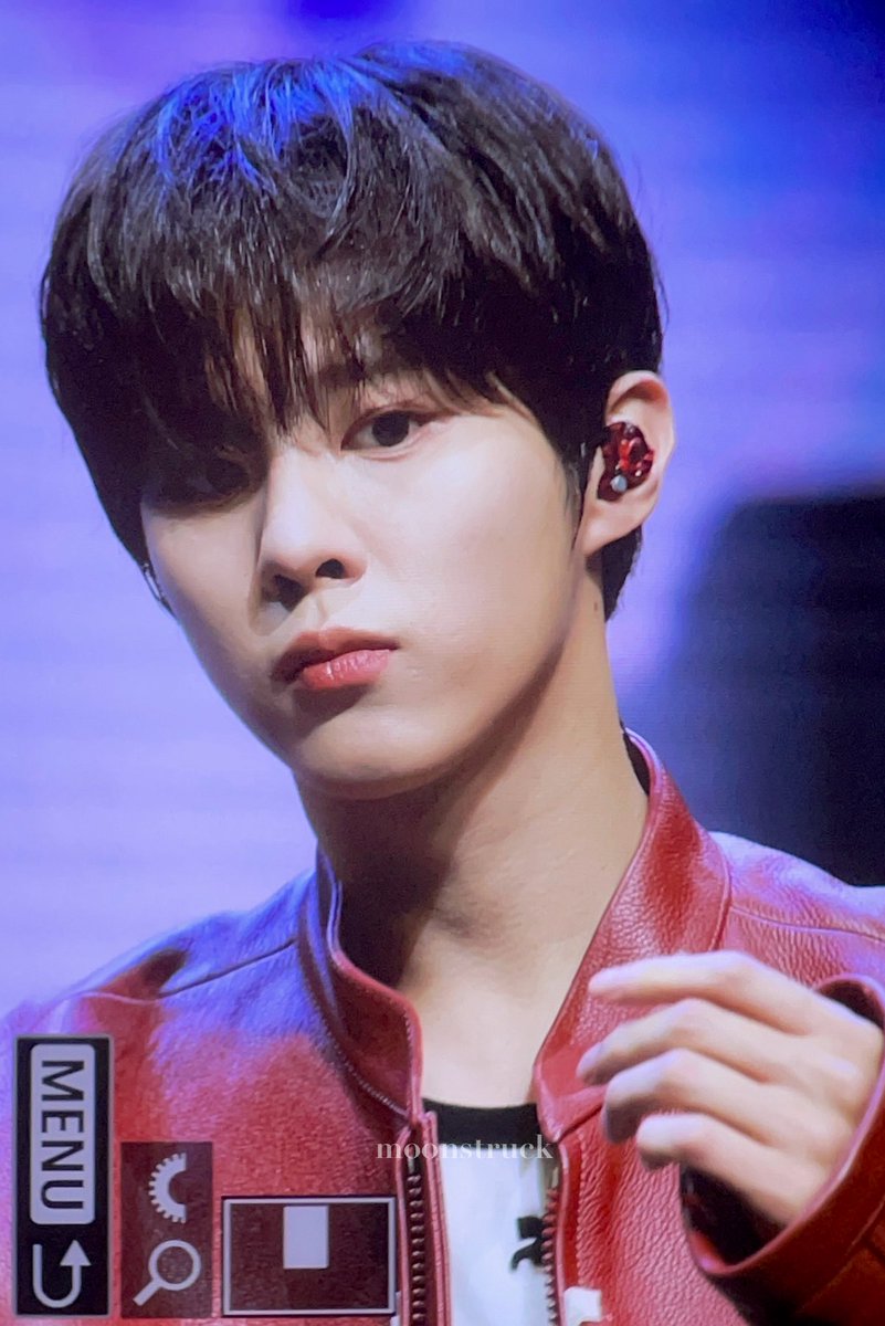 241026 ♡

#김우석 #KIMWOOSEOK