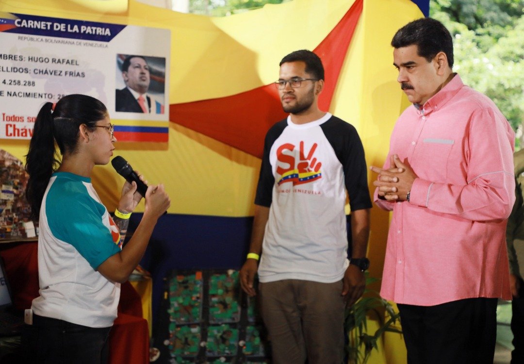 📍#MSVEnLinea | Protección social | 🤳<a href="/CarnetDLaPatria/">Carnet de la patria</a>:⁣ 

🔔 Mención <a href="/MSVEnLinea/">Somos Venezuela | MSVEnLinea</a> <a href="/MSVSocial/">MSV Protección social</a> <a href="/veQRSocial/">veQR - Somos Venezuela</a>
🛡 Imagen Qr⁣
🛡 De donde nos escriben

🟨🟦🟥 <a href="/NicolasMaduro/">Nicolás Maduro</a> ¡Máxima Protección al Pueblo!⁣

#26Oct #Venezuela #SomosVenezuela
