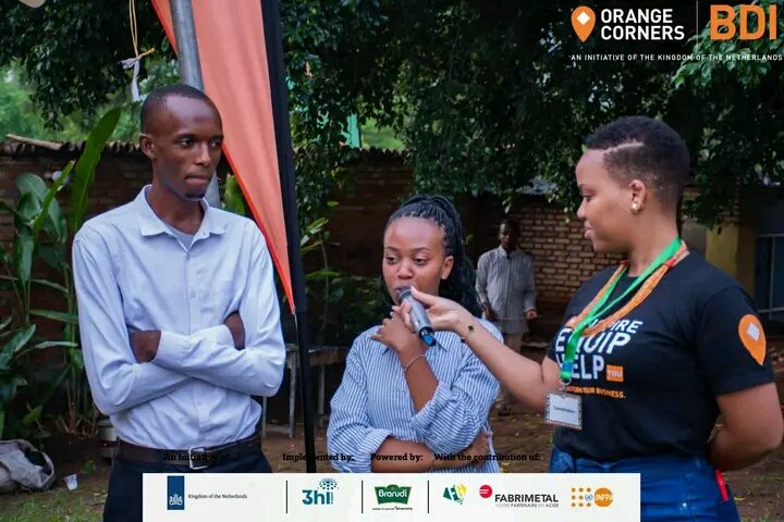 igiranezaDavid4's tweet photo. Taking opportunities that are close to you like training, networking events you get more creative ideas,
🤩"I was able to have several contacts during this event.
Thank you Orange Corner for the opportunity.
#Hagwon
#ShepherdAcademy
#TutopreneurBurundi https://t.co/YRkehjs4gf