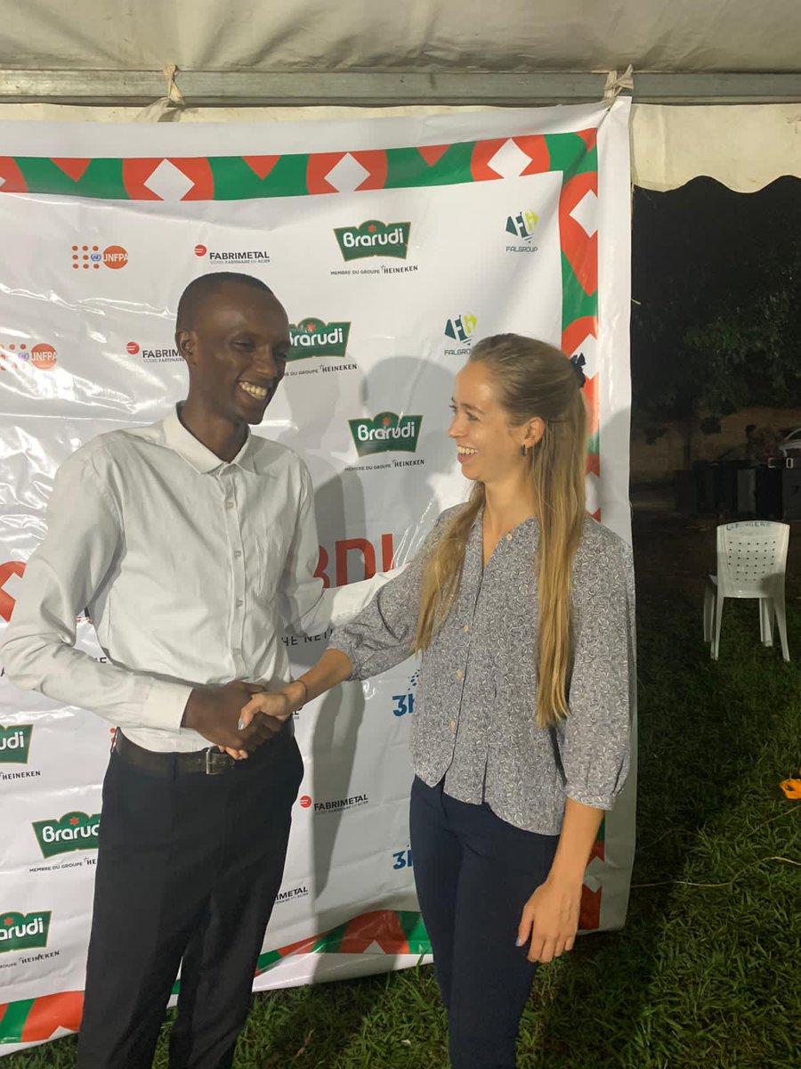 igiranezaDavid4's tweet photo. Taking opportunities that are close to you like training, networking events you get more creative ideas,
🤩"I was able to have several contacts during this event.
Thank you Orange Corner for the opportunity.
#Hagwon
#ShepherdAcademy
#TutopreneurBurundi https://t.co/YRkehjs4gf