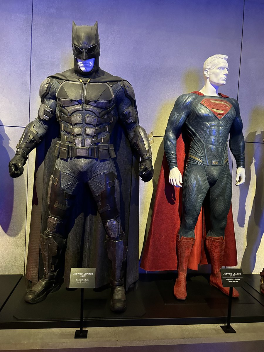 _zlawrence's tweet photo. @BatfleckMovie Batfleck. Look at the size of his costume compared to the rest of the league! The man would decimate the others. https://t.co/SkqC1LsikI