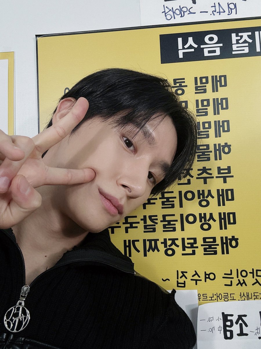 OfficialMONSTAX's tweet photo. 셔민균정 노포기✨ #IM https://t.co/CrJBHVSr5X