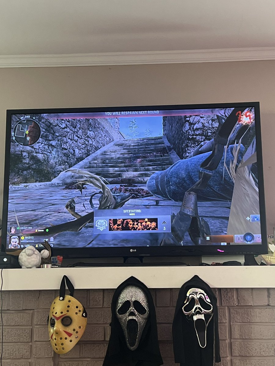 DustinStJohn1's tweet photo. @Treyarch the only option I had after beating the Easter egg on liberty falls and we continued and died is to leave the game and it’s kind of annoying that I potentially lose all progress because I have to leave. https://t.co/TjzzIqJN1F
