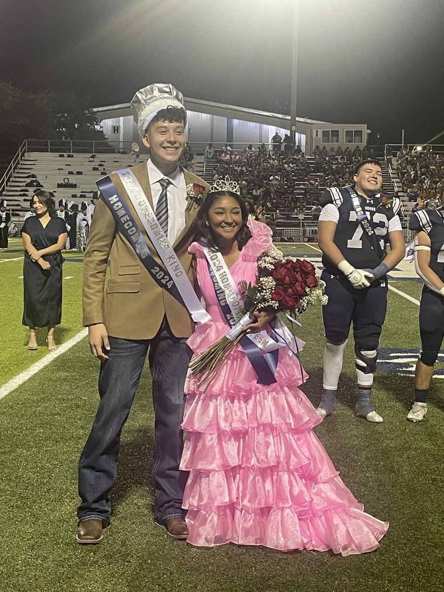 hondoisd1's tweet photo. Royalty - past and present!
🦉👑 https://t.co/ra068Kl4GD