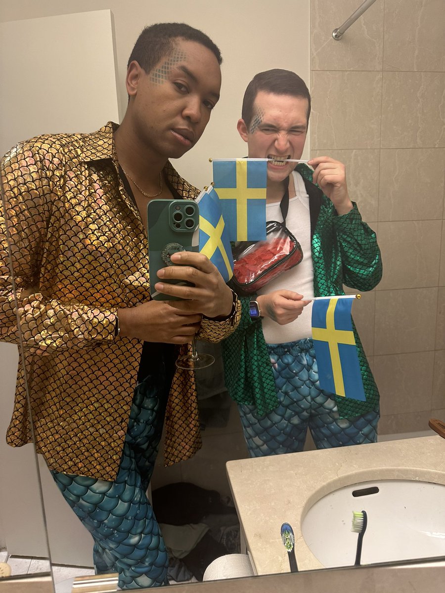 Dillonrebock's tweet photo. Swedish fish https://t.co/Qr4OwBz6Yk