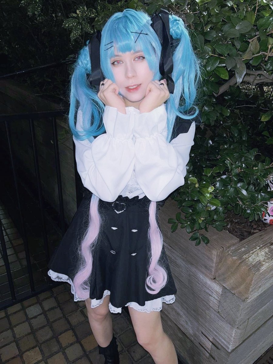 eugen_cos's tweet photo. その後、カラオケに行って「愛して愛して」を歌った。 https://t.co/zdd8sGISQE