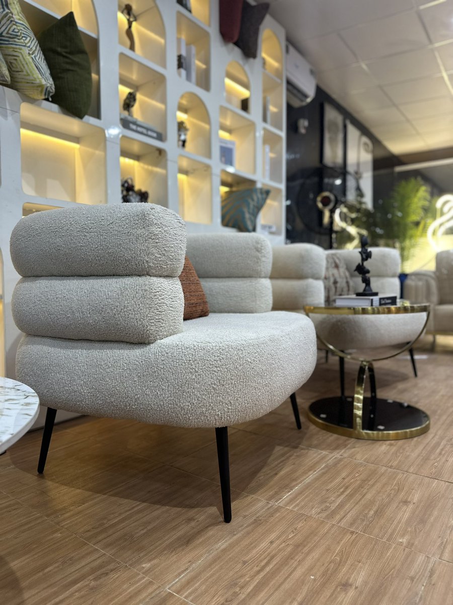 the_wooddaddy's tweet image. Figured I should start posting furniture from my showroom on this app!

This is your sign to book me for your interior design or shop from my store or do both.. 🙏🏾😇

We deliver nationwide!🚀