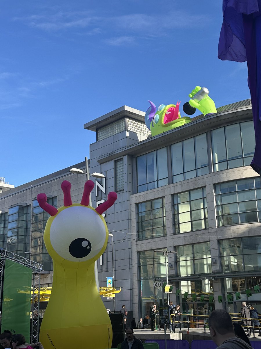 I absolutely love <a href="/HalloweenMcr/">halloweenMCR</a> and recommend it to all! The dancing skeletons are an absolute delight. Each year I visit all the monsters and take great delight in finding a new character or getting up close to one who was set back or high up. #manchester #halloween