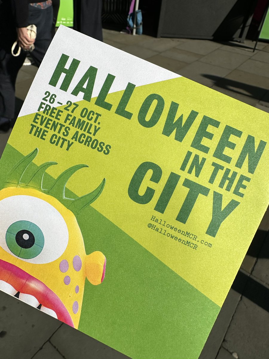 RealMancsy's tweet photo. I absolutely love @HalloweenMcr and recommend it to all! The dancing skeletons are an absolute delight. Each year I visit all the monsters and take great delight in finding a new character or getting up close to one who was set back or high up. #manchester #halloween https://t.co/ZDDApfebLY