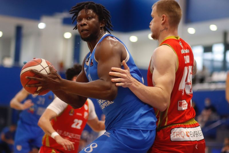 CORTINA DIRECTA 🇺🇾🏀 (@cortinadirecta) on Twitter photo Massine Fall 🇸🇳, interno de 2.08 y 31 años, será la tercera innominada de <a href="/ClubCordon1/">Club Cordón</a> para disputar la #LUB. Viene de defender a <a href="/HuelvaComercioL/">Huelva Comercio Viridis</a> 🇪🇸 en la pasada LEB Plata (12.1pts y 5.4reb en 12PJ).
Llega el lunes a nuestro país y debuta el martes ante Urupán por la 2ª fecha Massine Fall 🇸🇳, interno de 2.08 y 31 años, será la tercera innominada de <a href="/ClubCordon1/">Club Cordón</a> para disputar la #LUB. Viene de defender a <a href="/HuelvaComercioL/">Huelva Comercio Viridis</a> 🇪🇸 en la pasada LEB Plata (12.1pts y 5.4reb en 12PJ).
Llega el lunes a nuestro país y debuta el martes ante Urupán por la 2ª fecha
