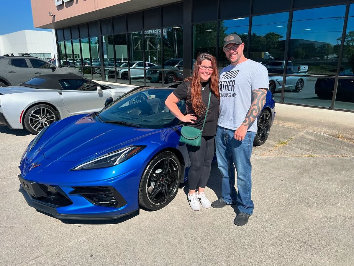 corvette_world's tweet photo. Congratulations to Jason and Brandi on their 2022 Elkhart Lake Blue Corvette Stingray Convertible #corvetteworldhouston #corvette #c8corvette #c8convertible #c8stingray #corvettelifestyle #corvettesofinstagram #corvettefamily https://t.co/mBUTuTIU2w