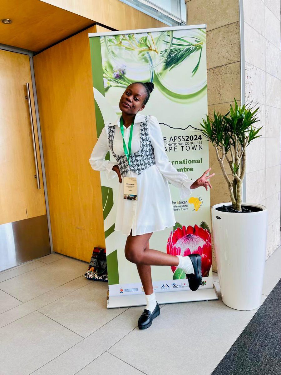Imbewu_MG's tweet photo. Happening now! @Witty77902772 and @Anathi__ are proudly representing us at #ISEAPSS2024. Anathi recently presented her MSc research, highlighting her expertise in drug discovery. 

@EMN_MSA @NRF_News @go2uj @MetabolomicsSA_ @sascienceforum 

#DrugDiscovery #Ethnopharmacology https://t.co/J92WRuoAZu