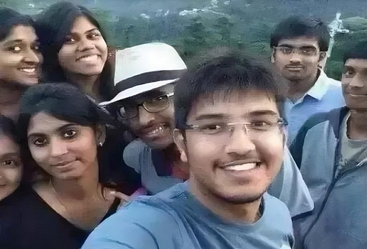 VertigoWarrior's tweet image. Thread of Heart-Breaking Moments Right Before Disaster Strikes ⚠️🧵

(Don`t open if you are soft-hearted)