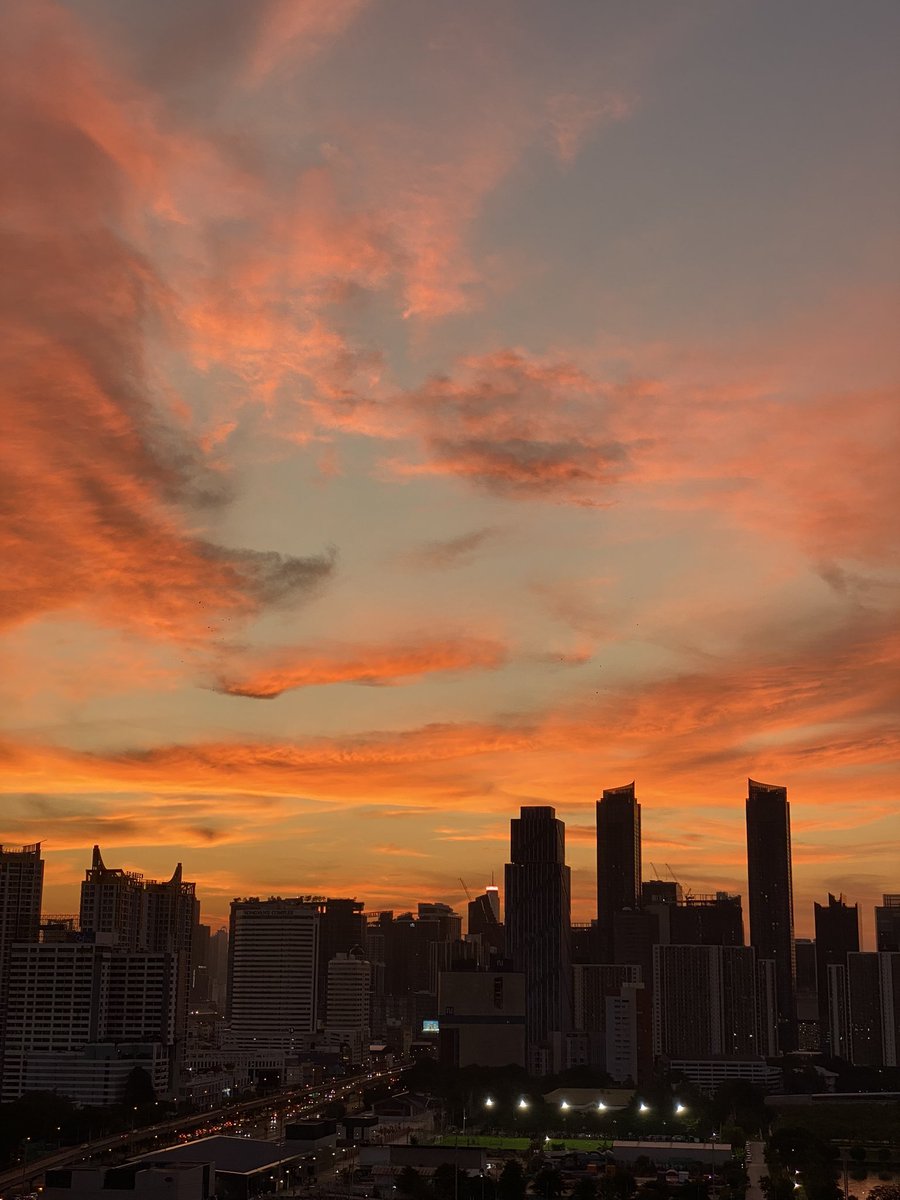 MIKE0GRAPHY's tweet photo. หมดไปอีกวัน https://t.co/iFwRTt7ENE