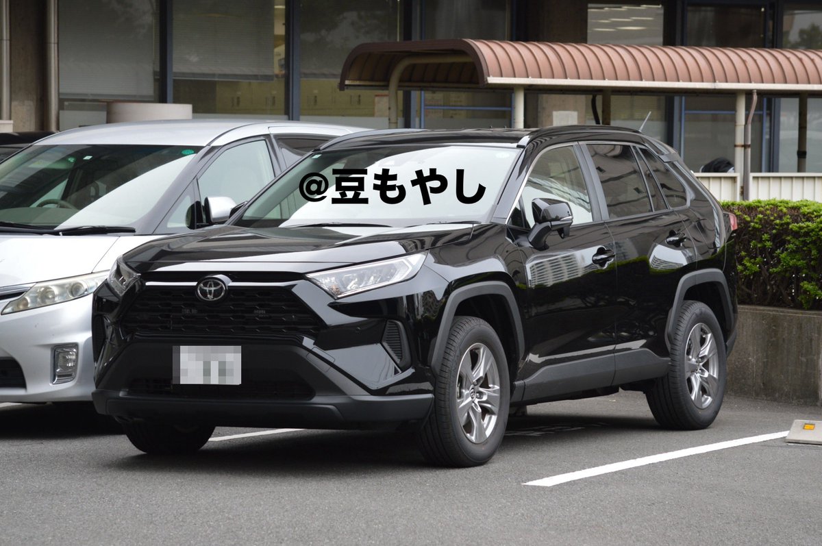 mamemoyashi114's tweet photo. 大分県警
RAV4警護車
SUV型警護車として導入され、前任のエスクードの後釜として導入されました
全国初ですね！ https://t.co/C7ZJaSjEvJ