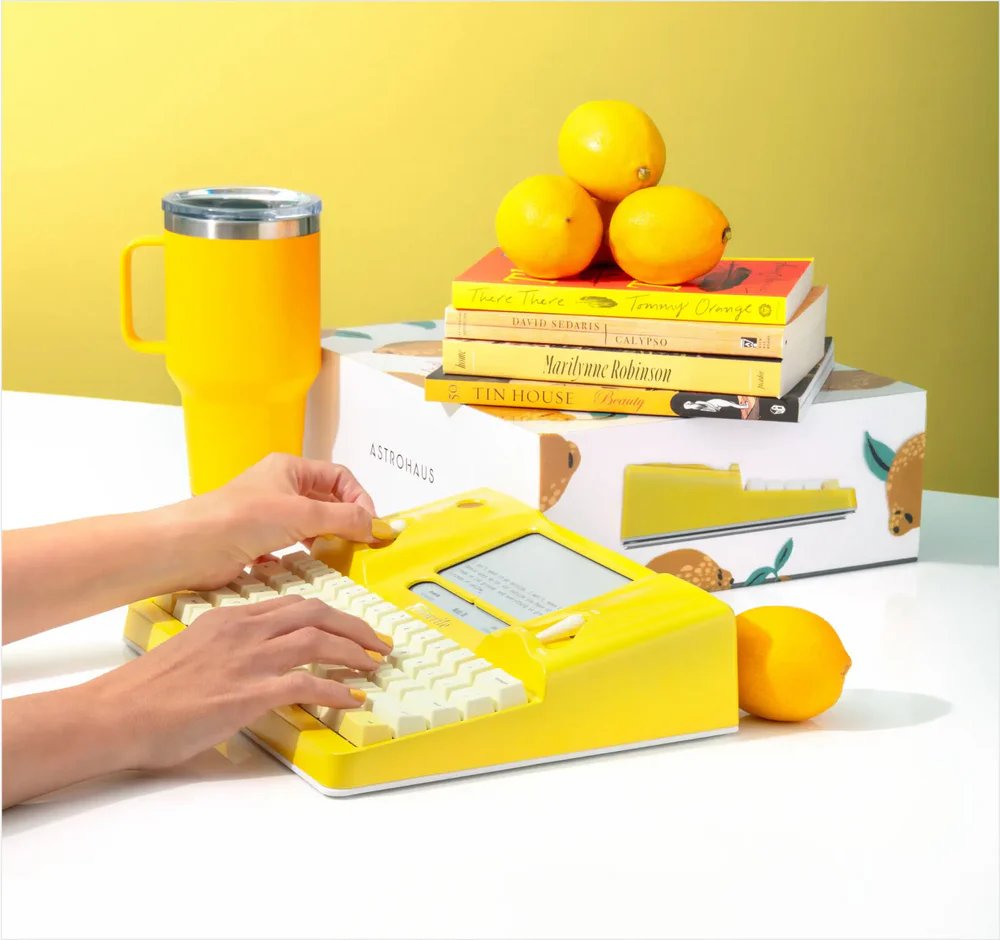 AI__TECH's tweet image. Distraction Free Writing with a modern touch: FreeWrite devices goodereader.com/blog/e-book-ne… #DistractionFreeWriting #ModernTouch #FreeWriteDevices