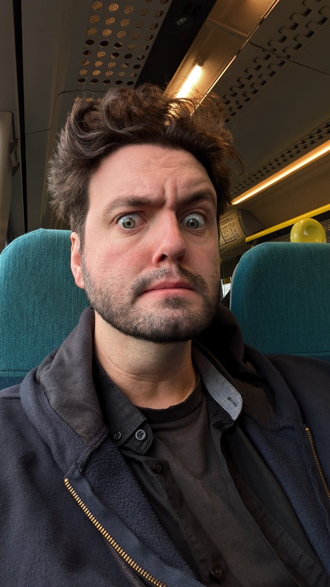 Off to <a href="/MCMComicCon/">MCM Comic Con</a> to do something I've never done before: HOST ON A STAGE!

I'll be MC for the <a href="/YosakoiLondon/">Yosakoi London - Temuzu 天夢手</a> team at the Pop Asia stage at 3:55pm. Wish me luck!!