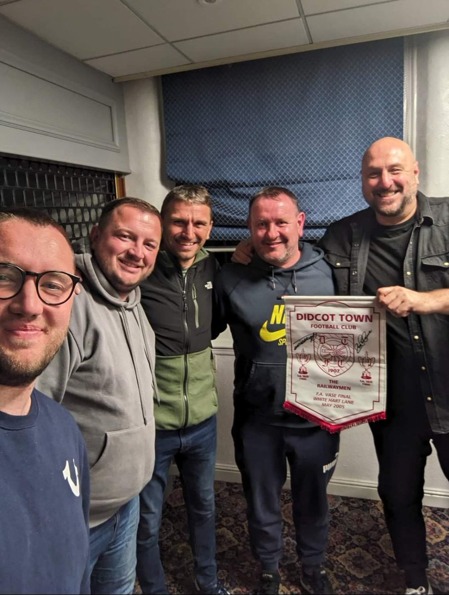 Pick That Out!!! (@pickthatout1) on Twitter photo Let's revisit another classic from last season.
Didcot Town FC legends <a href="/JamieHeapy/">Jamie Heapy</a> & <a href="/conners284/">Ian Concannon</a> on great form.
open.spotify.com/episode/7FXVxF… Let's revisit another classic from last season.
Didcot Town FC legends <a href="/JamieHeapy/">Jamie Heapy</a> & <a href="/conners284/">Ian Concannon</a> on great form.
open.spotify.com/episode/7FXVxF…