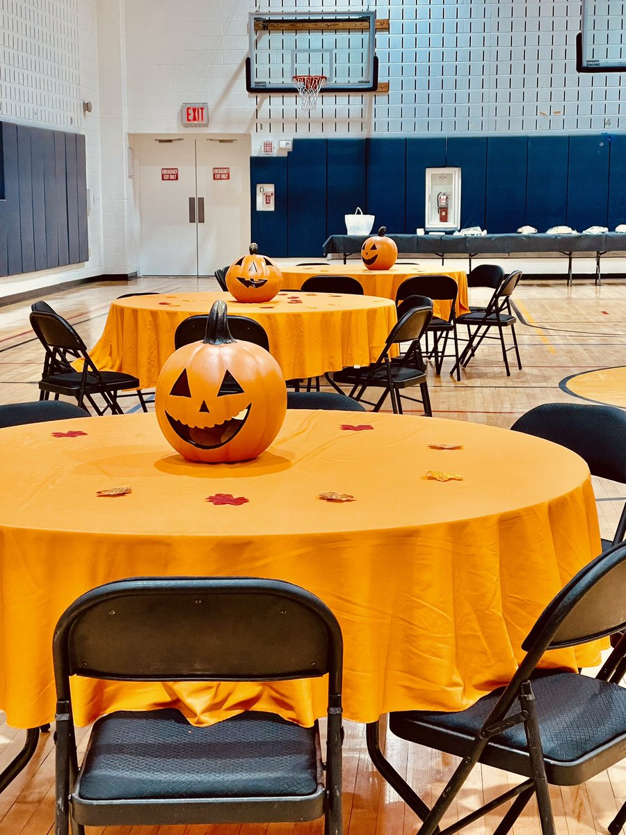 APNali214K's tweet photo. Our D19October AP conference hit on something special in my heart. I noticed this exercise allowed us as a district to see that we are all working on our why together. Straight from my heart. ❤️ #forcommunity #forstudents #forfamilies #forteachers @DOEChancellor @NYCDistrict19 https://t.co/WlMmcKWnyl