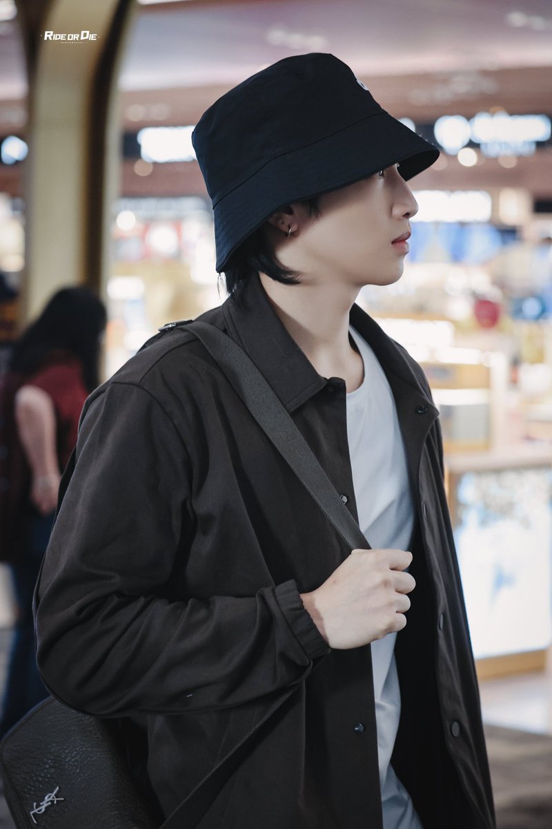 _bbbluve's tweet photo. Safe flight and enjoy na~

@biblesumett 
#BibleWichapas https://t.co/OPRXP00fDu