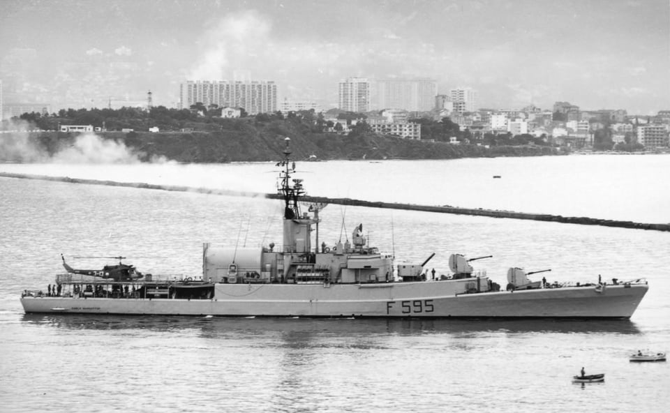 r116440's tweet photo. 🇮🇹 @ItalianNavy Bergamini-class #frigate 'Carlo Margottini' (F 595) 1962-88 #warship #navy #naval #Bergamini #F595 https://t.co/7R10KD77b3
