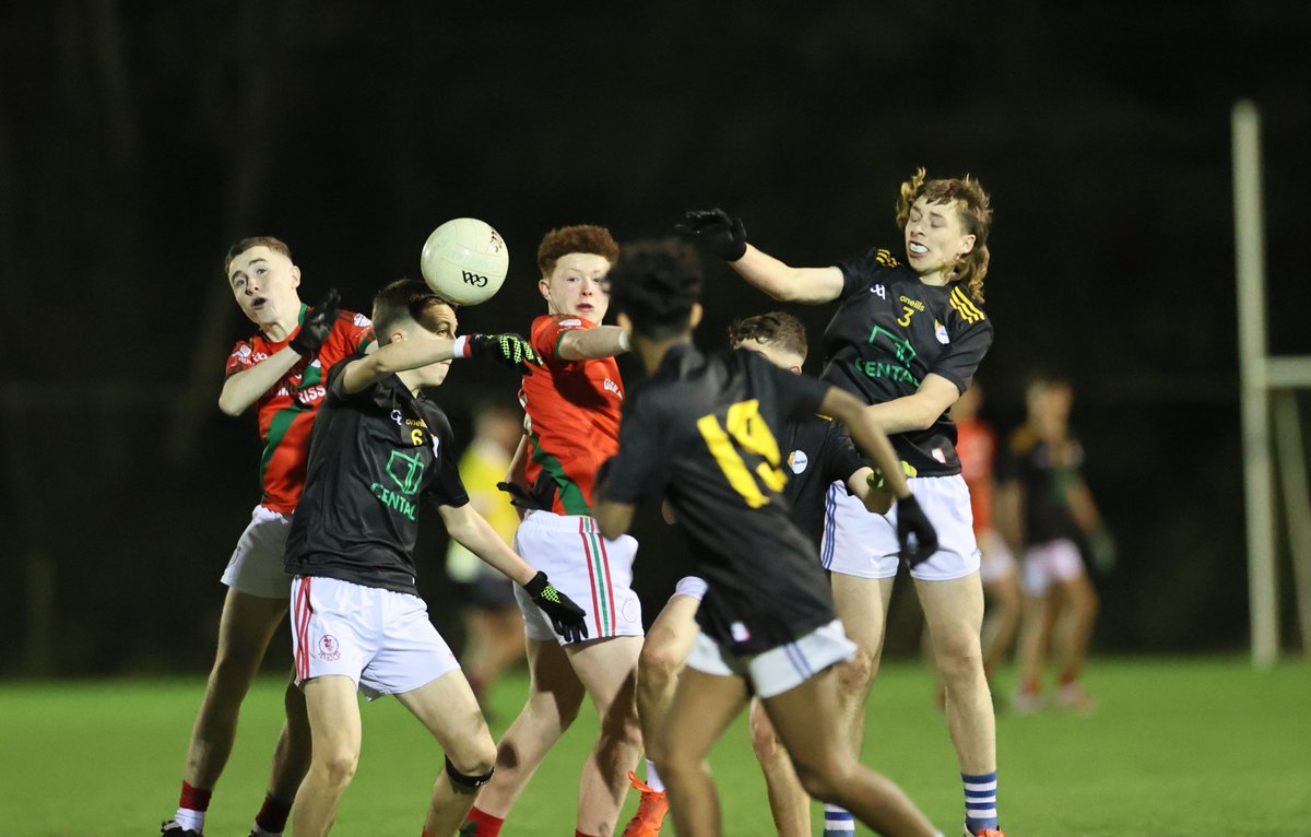 pgahern's tweet photo. My favourite reel of shots from the CENTAL U 16 Carlow football Regional County Championship game last night between Palatine and Carlow Davin. No shortage of commitment! @CarlowGAACoach @Carlow_GAA @Natsport @TheLeftWingBack https://t.co/Iu50otkKnF