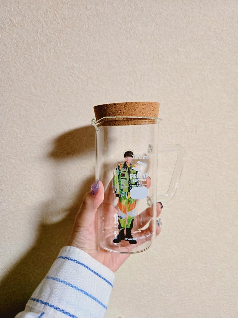 nagamochi_umai's tweet photo. 🧪
リカシツさんでビーカーマグを購入
コーヒーいれるのが楽しみ
飾るのにもいいね https://t.co/SFOxLcLCyq