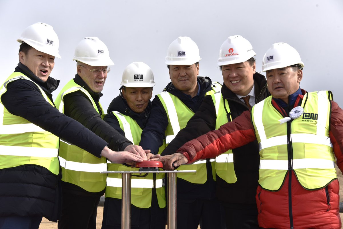 #MATD 🧵1/7
Historic day being celebrated by authorities (attached post), locals, stakeholders and shareholders. Collections of pictures from various sources below. A celebration of perseverance, endless effort, overcoming hurdles of exploration and legislation.