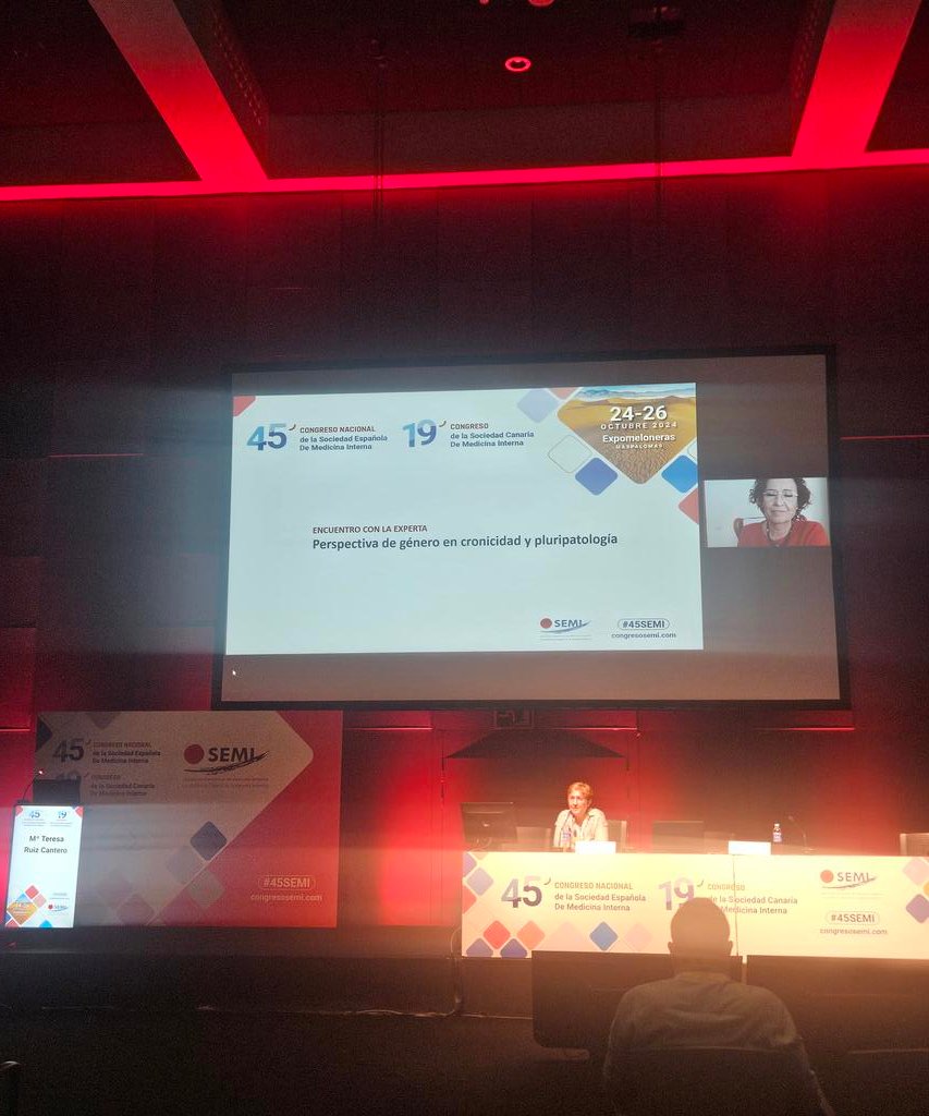 SonoSamMD's tweet photo. Gran intervención de M. Teresa Ruiz Cantero sobre la perspectiva de género en @GT_Pluri_SEMI . Avanzando en #45SEMI en visibilizar la igualdad real y efectiva 👏🏼👏🏼👏🏼 https://t.co/1AhCYABBlL