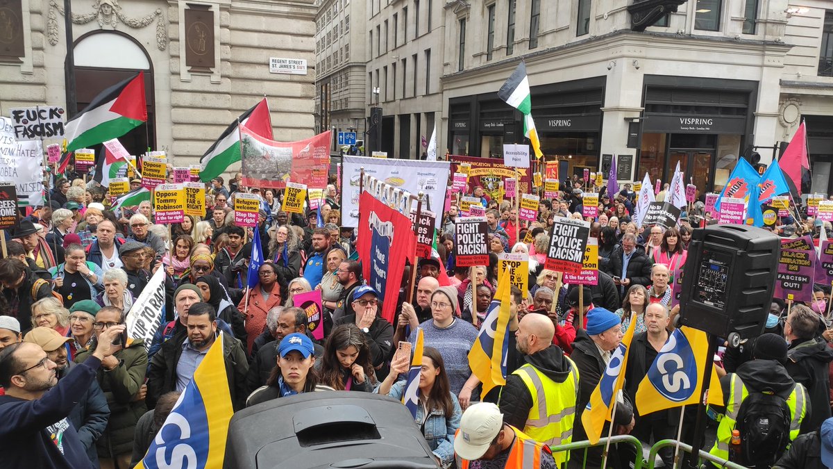 Stand Up To Racism tweet media