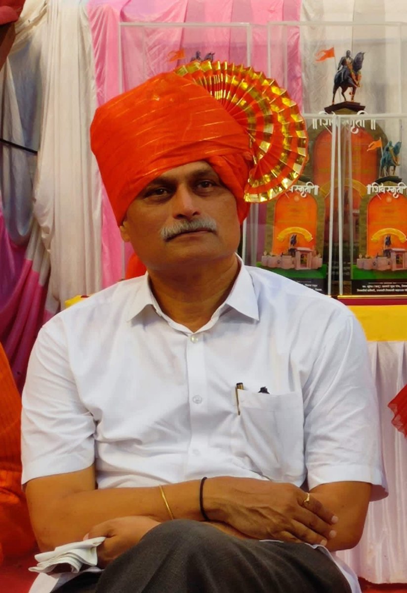 BSathaye's tweet photo. भारतीय जनता पार्टीचे ज्येष्ठ नेते आमचे मार्गदर्शक माननीय दीपक बाबा शिंदे म्हैसाळकर यांची सांगली जिल्हा भारतीय जनता पार्टी ग्रामीण अध्यक्षपदी निवड करण्यात आली याबद्दल हार्दिक अभिनंदन @BJP4Maharashtra @cbawankule
@Dev_Fadnavis @ShindeD57 https://t.co/eCJgLzCywy