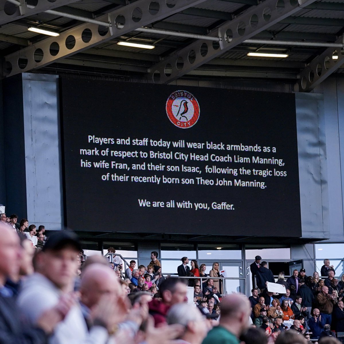 LUFC's tweet photo. 🤍 Fly high Theo! https://t.co/MZBUhh1lK8