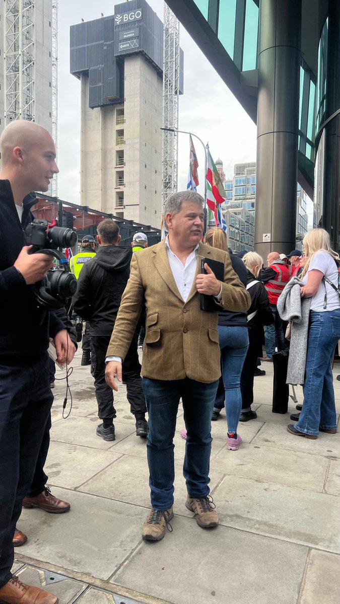 lowles_nick's tweet photo. Former Tory MP Andrew Bridgen on the Tommy demo https://t.co/8p4nyjNvw3