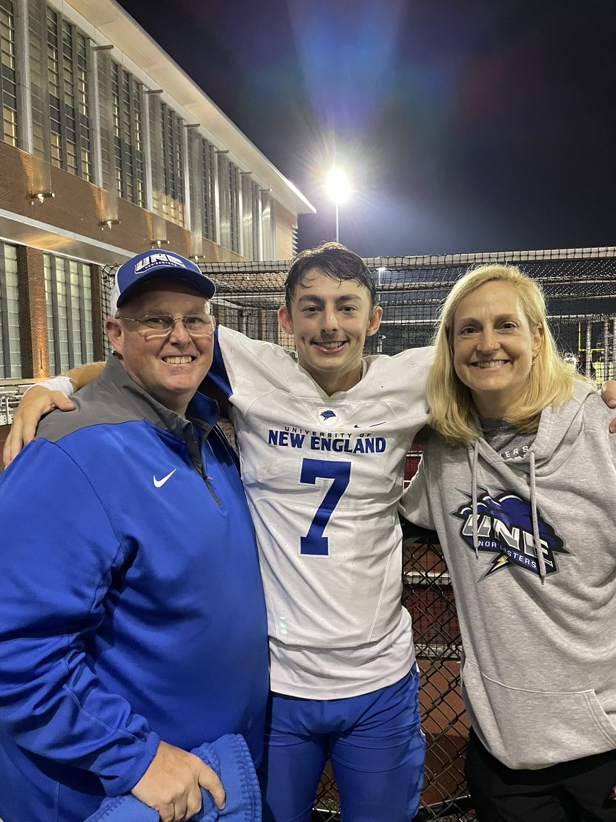 Coach10_'s tweet photo. Let’s Go @UNEfootball today as you #StormTheHill at Nichols College! My being an alumni and parent of a current student side of me has me with torn emotions, but with the other son donning the Blue, it’s Lets Go UNE! #NCParentsWeekend https://t.co/uY4kjws1jJ