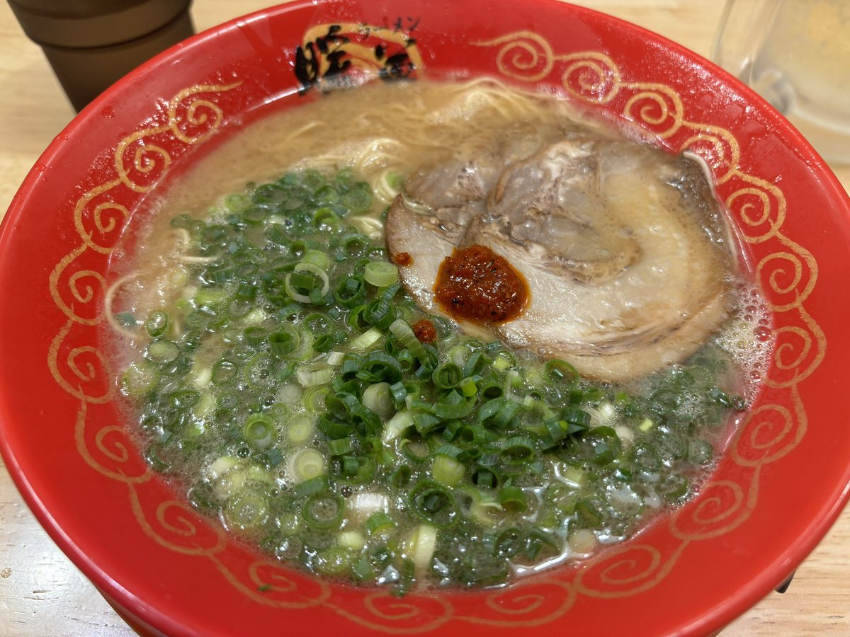 machako_m's tweet photo. 先週トクたびマイルで福岡旅行に行ってきました。全部美味しかった！

#博多だるま総本店
#中洲屋台伸龍
#やまや別邸西中洲
#らーめん暖暮 https://t.co/meNQDn148I
