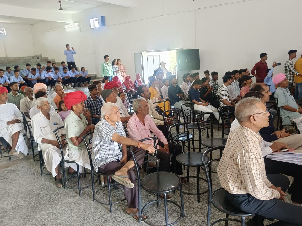 officialkharra's tweet photo. आज सिंधरू, पाली में H.K. Hi-tech Group द्वारा आयोजित कौशल दीक्षांत समारोह में सहभागी बना। इस अवसर पर कौशल विकास के विभिन्न कोर्स सीखने वाले युवाओं को उनके कठिन परिश्रम और कौशल विकास में उनकी सफलता के लिए सम्मानित कर संबोधित किया। 

यह कार्यक्रम युवाओं को सशक्त और स्वावलंबी https://t.co/b2MHJlUauX