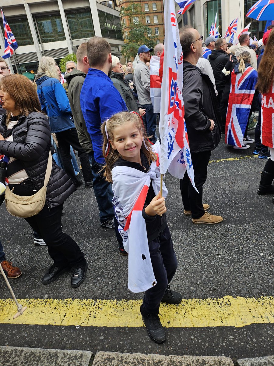 DylanSmythUK's tweet image. The more photographs I see, such as this one, the more certain I am that this country will one day return to its former glory.
#RuleBritannia #UniteTheKingdom 💙🇬🇧